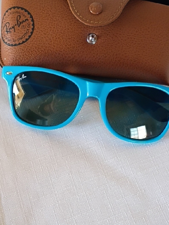 Ray-Ban Turquoise Wayfarer Sunglasses with Black Lenses Made In Italy Authentic main image 7